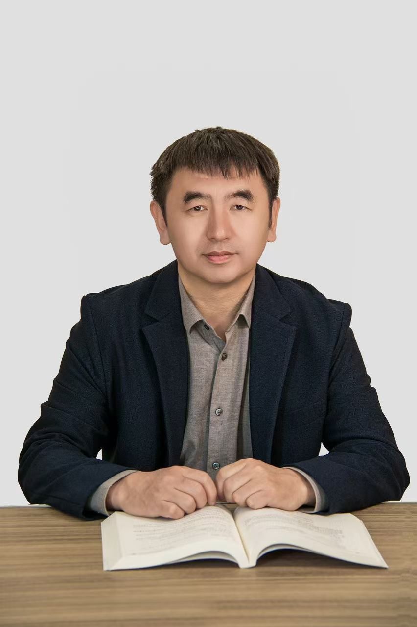 包乌格德勒小我简介