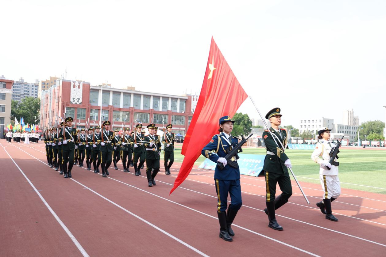 学堂进行第十二届校园那达慕文化节暨第六十一届田径活动会开幕式